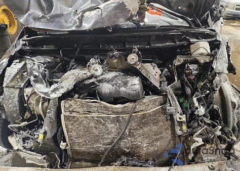 2021 Toyota Highlander Xle z USA, uszkodzony, nr VIN 5TDGZRBH1MS541461